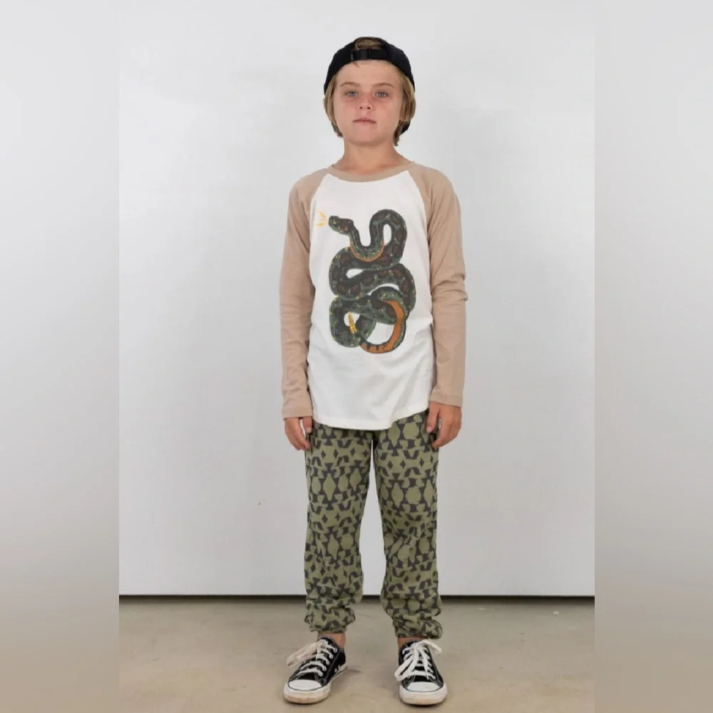 Tiny Whales RARE Raglan shirt with snake Size 8 100% cotton‎